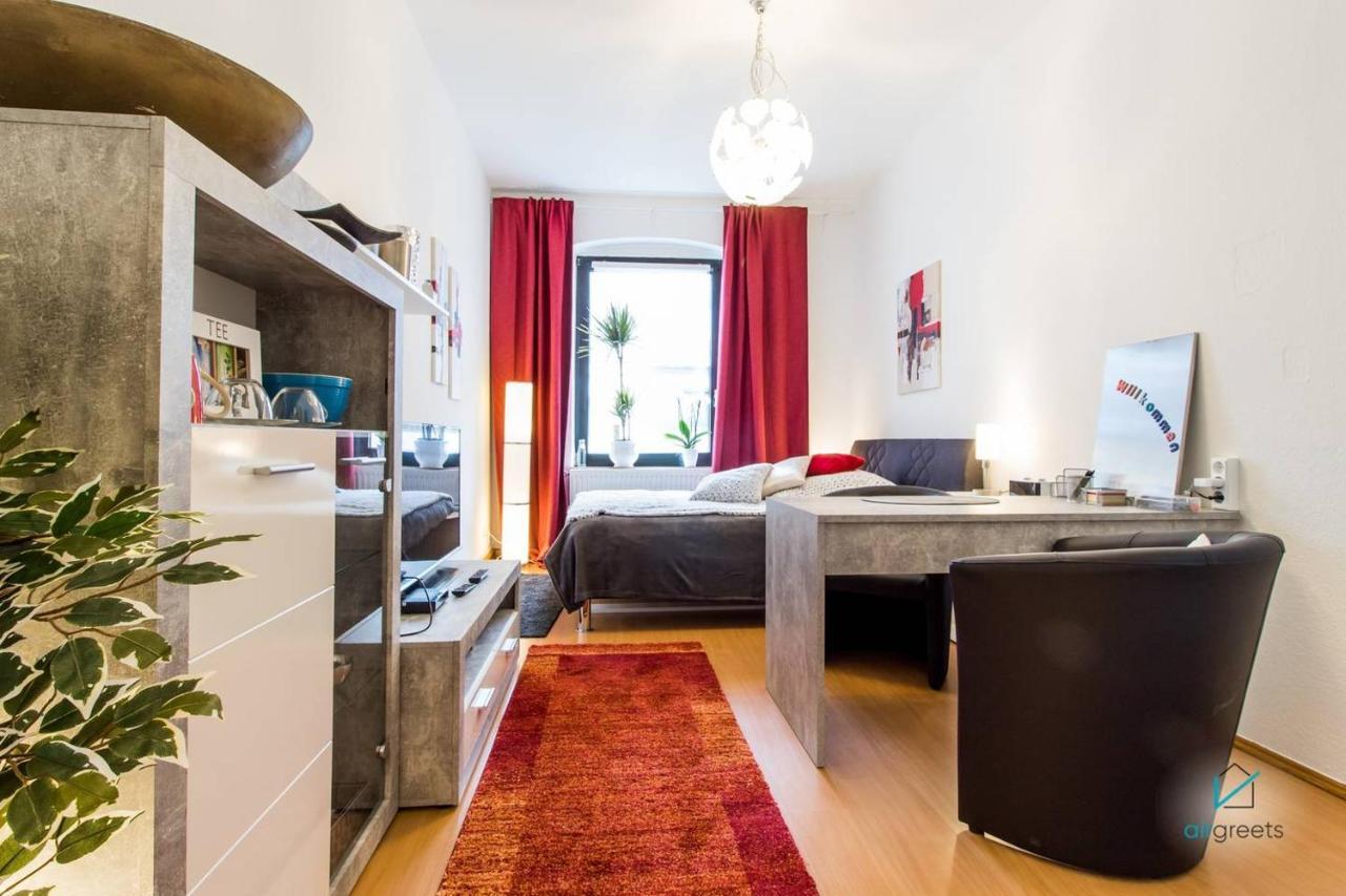 Studio-apartment In The Heart Of Duesseldorf